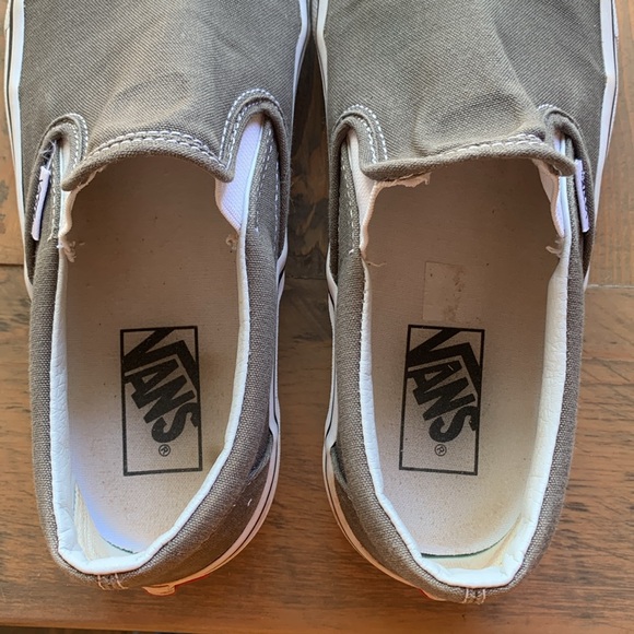 Vans Classic slip on skate shoe, EUC, grey, W’s 8.5/M’s 7 - Picture 5 of 8